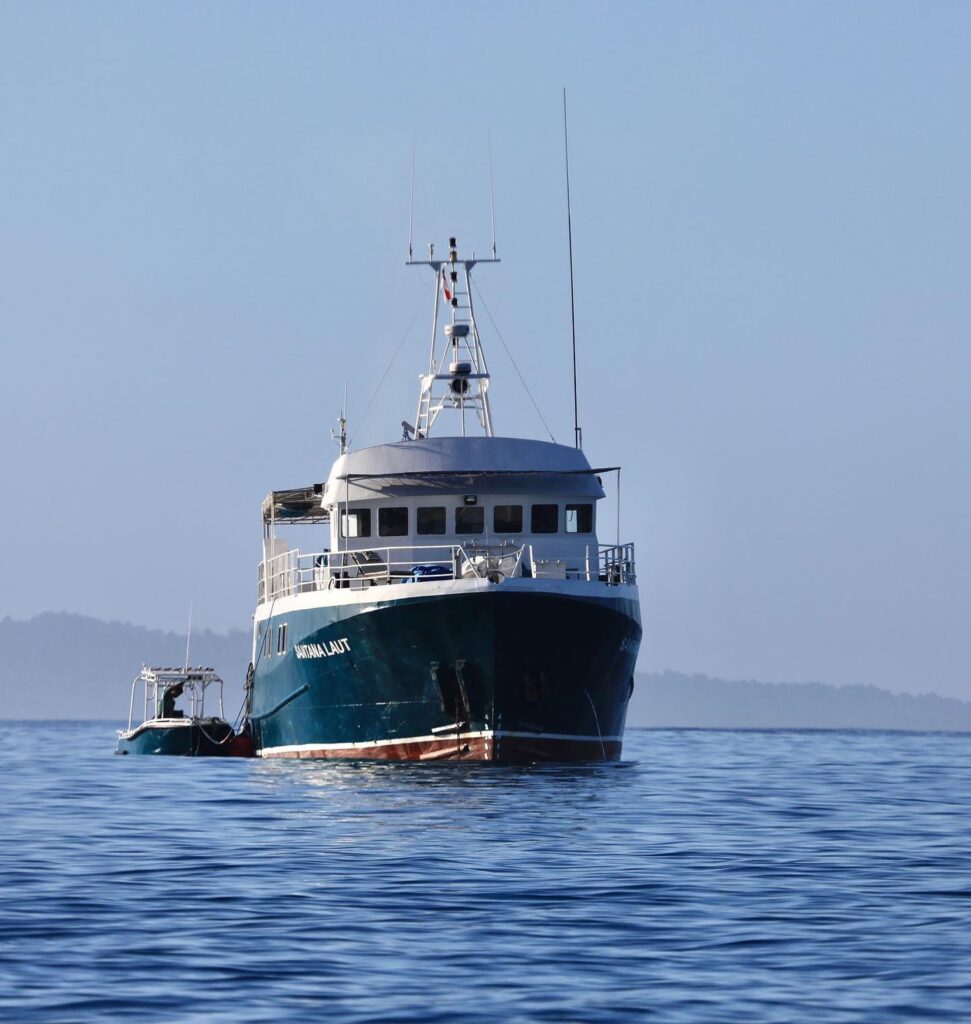 Santana Laut Surf Charters