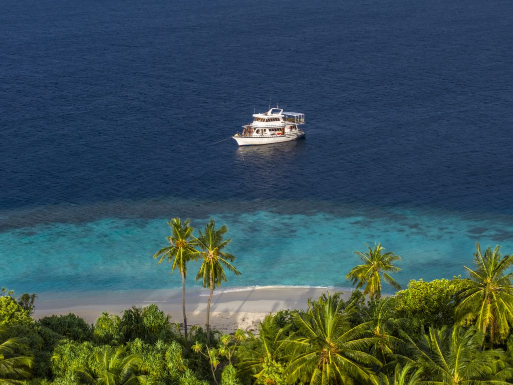 Maavahi Surf Charters – Malé Atolls