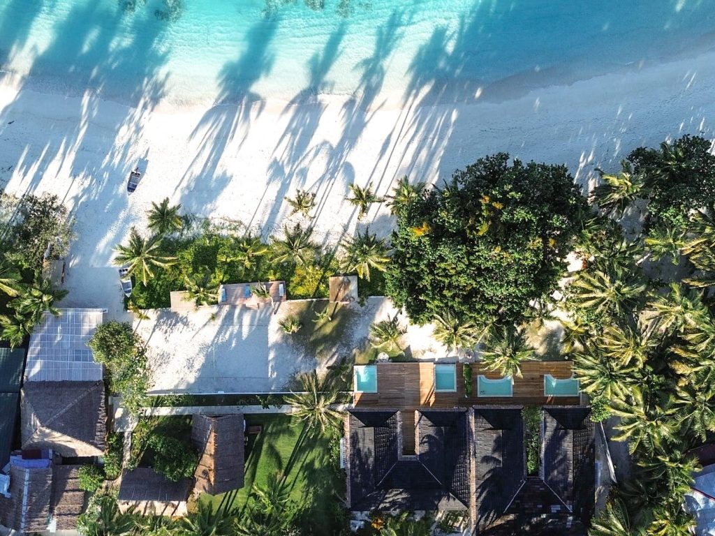 Hollow Tree’s Mentawai Surf Resort